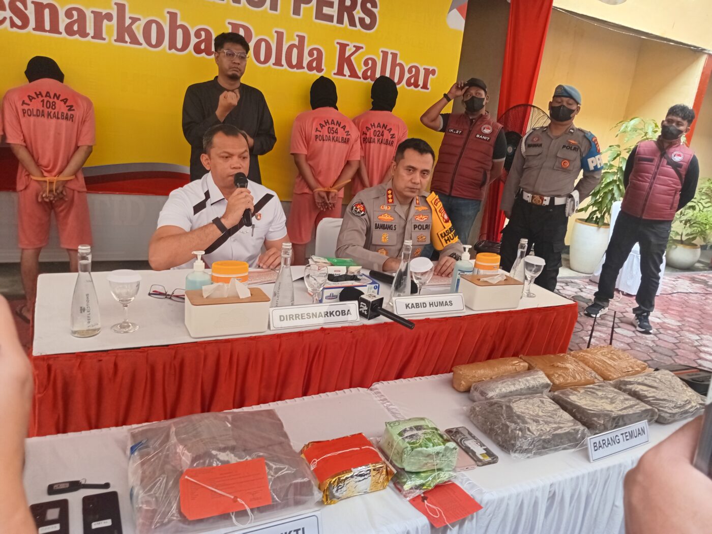 Ditresnarkoba Polda Kalbar Amankan Pengedar Sabu