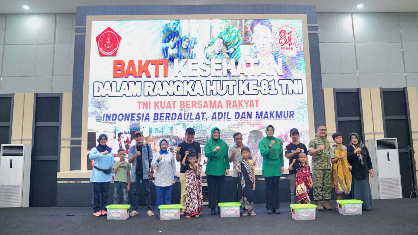 Sambut HUT ke-81 TNI, Kodam XII/Tpr Gelar Bakti Kesehatan Donor Darah dan Khitanan Massal