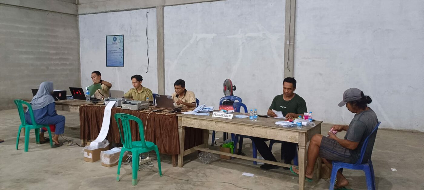 Dekatkan Pelayanan kepada Warga, Bakeuda Sambas Hadir di Desa Sungai Deden