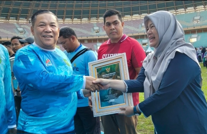 Holding Perkebunan Nusantara melalui PTPN IV Regional III Raih 11 Proper Biru