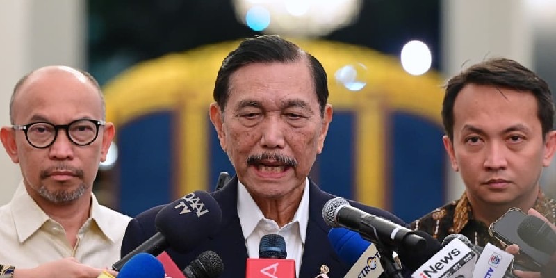 Luhut Tolak Ikut Campur Pemangkasan Ekspor Gas ke Singapura