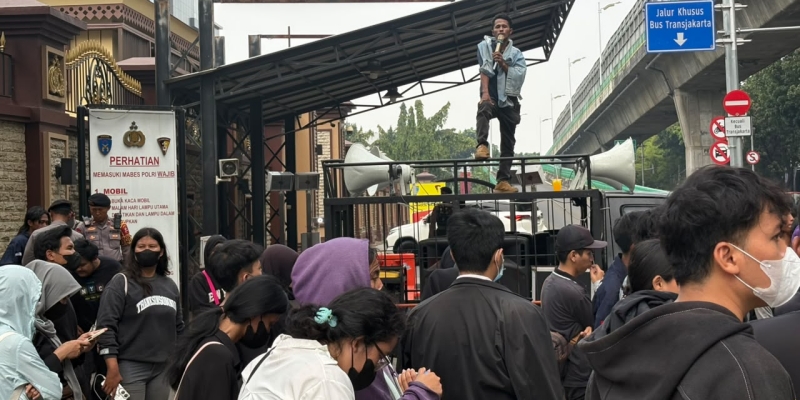 Mahasiswa Demo Mabes Polri, Jangan Kriminalisasi Pegawai PLN