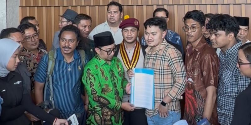 Sempat Tertahan, KIPP-AKSI Akhirnya Serahkan Surat Angket Gibran ke Fraksi PKB
