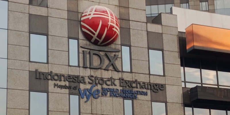 Tertekan di Awal Perdagangan, IHSG Melemah Lebih dari 2 Persen