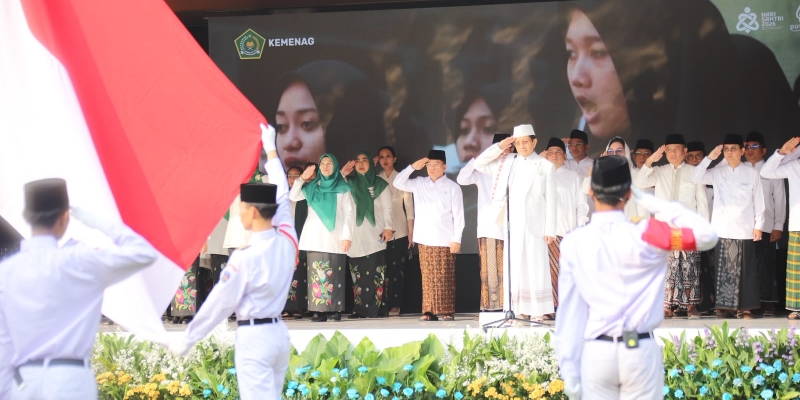 Rawat Budaya Nusantara, Kemenag Dorong Gerakan Bersarung Sepekan Sekali