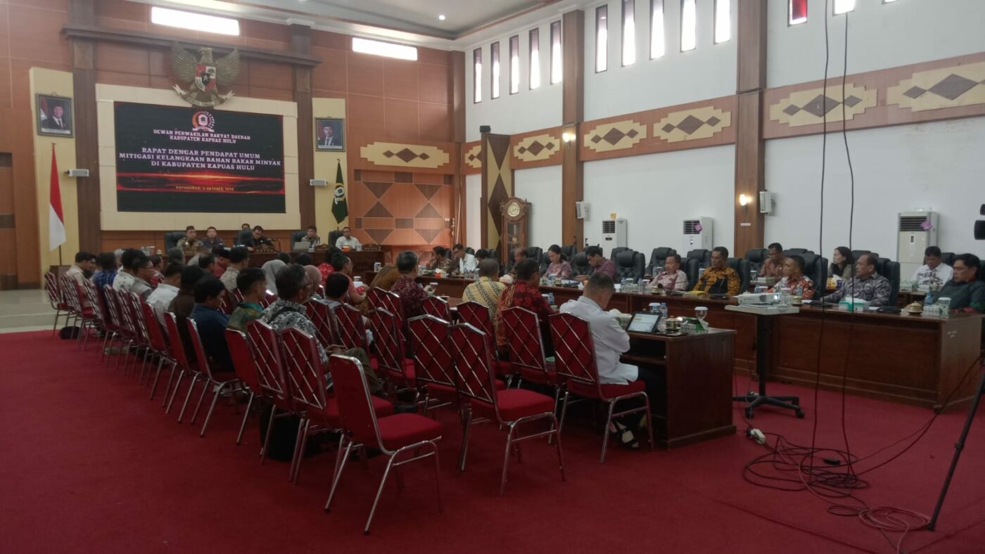 Sikapi Keluhan Masyarakat Terkait BBM, Akhirnya DPRD Gelar RDP Dengan Pertamina, SPBU Dan APMS Serta Instansi Terkait Kapuas Hulu