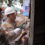 Polda Kalbar Bedah Rumah Warga Desa Subah: Terima Kasih Pak Polisi Sudah Bersama Masyarakat!